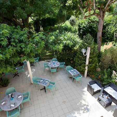 Hotel Le Lion D'Or Manzac-sur-Vern Zewnętrze zdjęcie