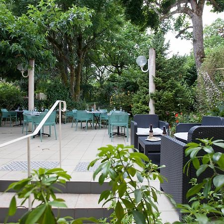 Hotel Le Lion D'Or Manzac-sur-Vern Zewnętrze zdjęcie