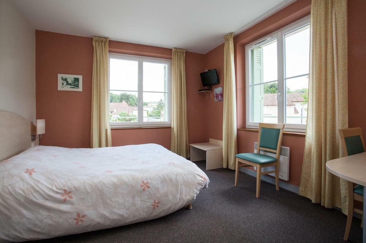 Hotel Le Lion D'Or Manzac-sur-Vern Zewnętrze zdjęcie