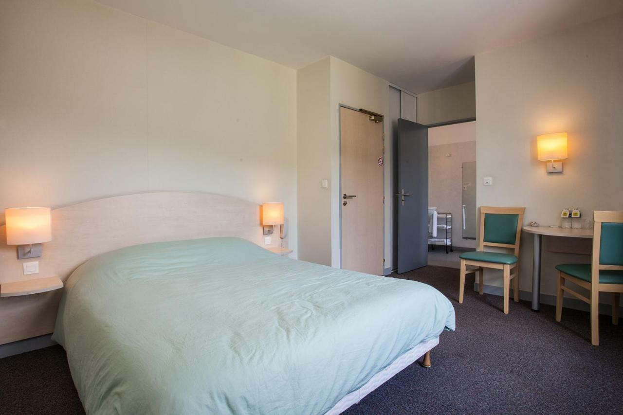 Hotel Le Lion D'Or Manzac-sur-Vern Zewnętrze zdjęcie