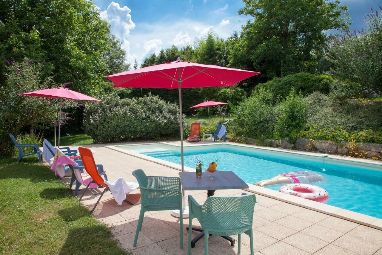 Hotel Le Lion D'Or Manzac-sur-Vern Zewnętrze zdjęcie