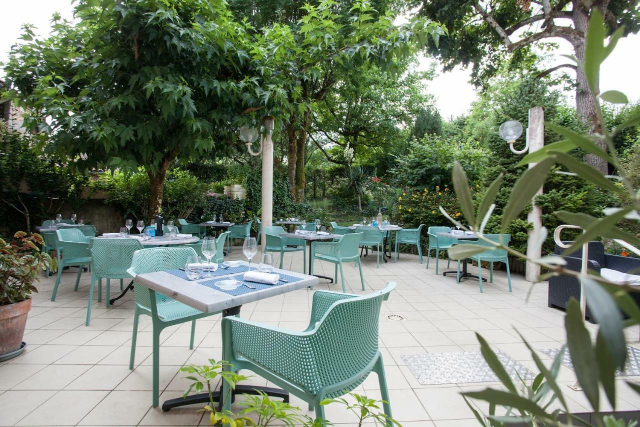 Hotel Le Lion D'Or Manzac-sur-Vern Zewnętrze zdjęcie