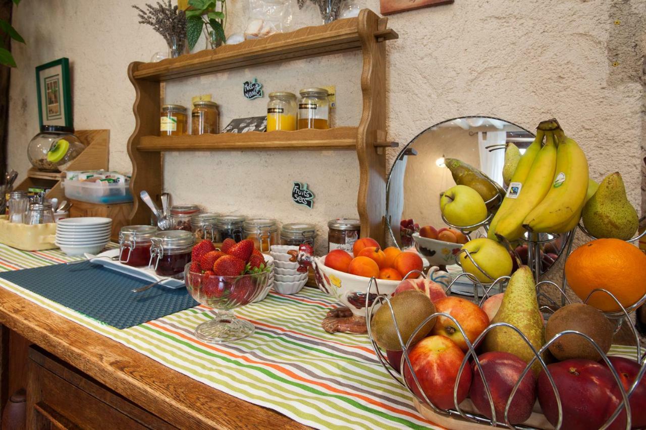 Hotel Le Lion D'Or Manzac-sur-Vern Zewnętrze zdjęcie