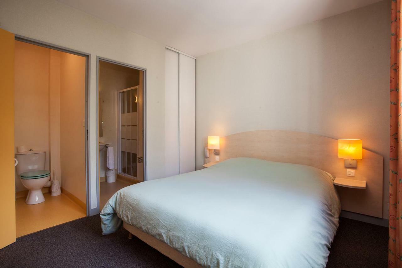 Hotel Le Lion D'Or Manzac-sur-Vern Zewnętrze zdjęcie