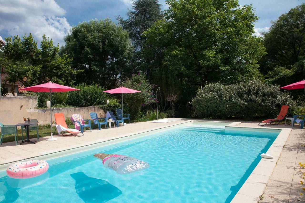 Hotel Le Lion D'Or Manzac-sur-Vern Zewnętrze zdjęcie