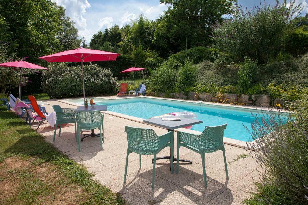 Hotel Le Lion D'Or Manzac-sur-Vern Zewnętrze zdjęcie