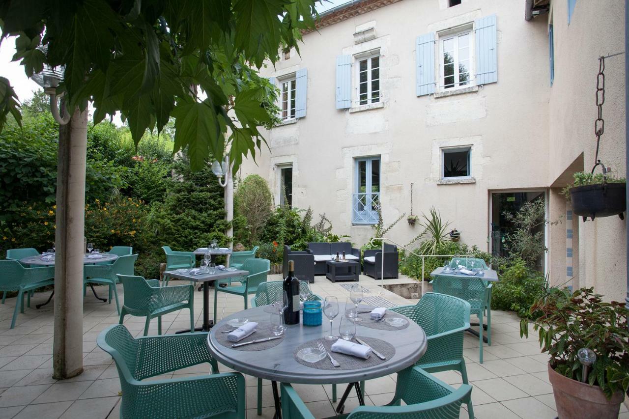 Hotel Le Lion D'Or Manzac-sur-Vern Zewnętrze zdjęcie