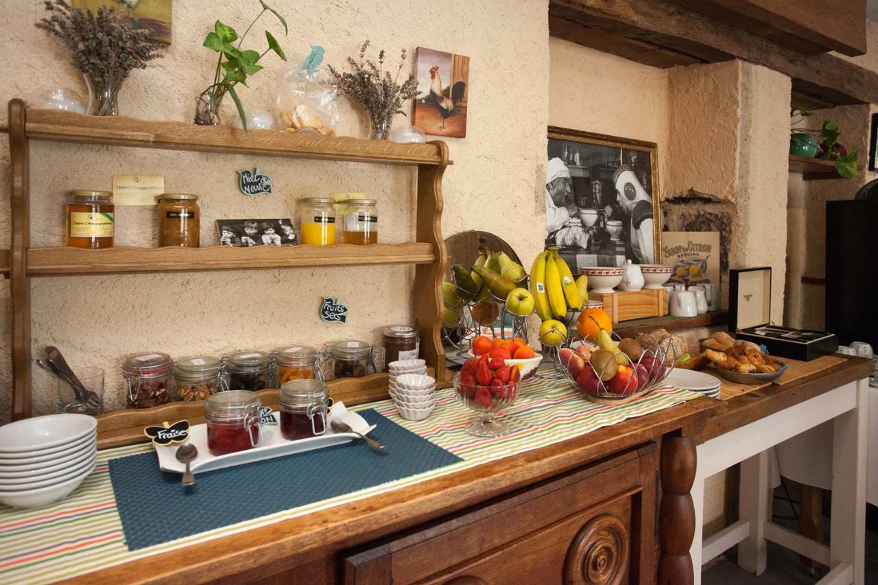 Hotel Le Lion D'Or Manzac-sur-Vern Zewnętrze zdjęcie